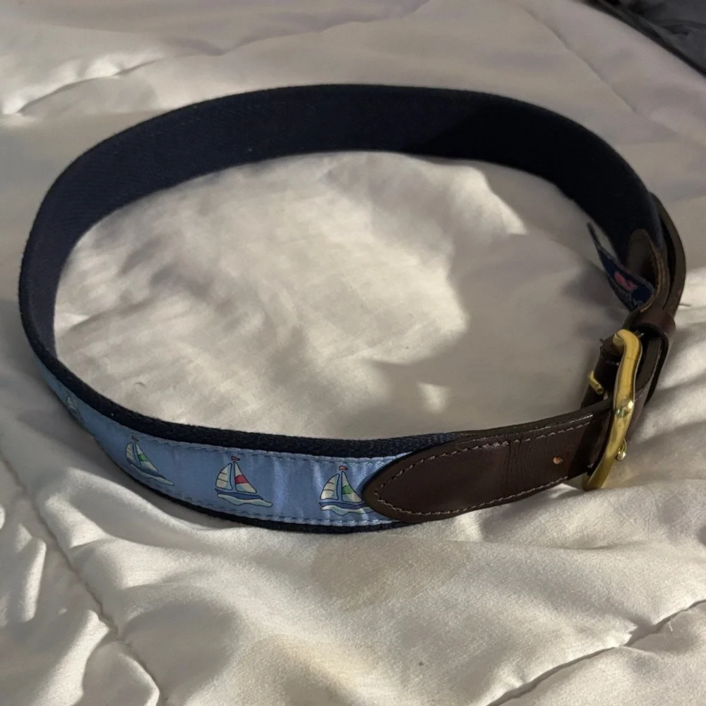 Vineyard Vines Men’s Sailboat Pattern Blue and Brown Belt